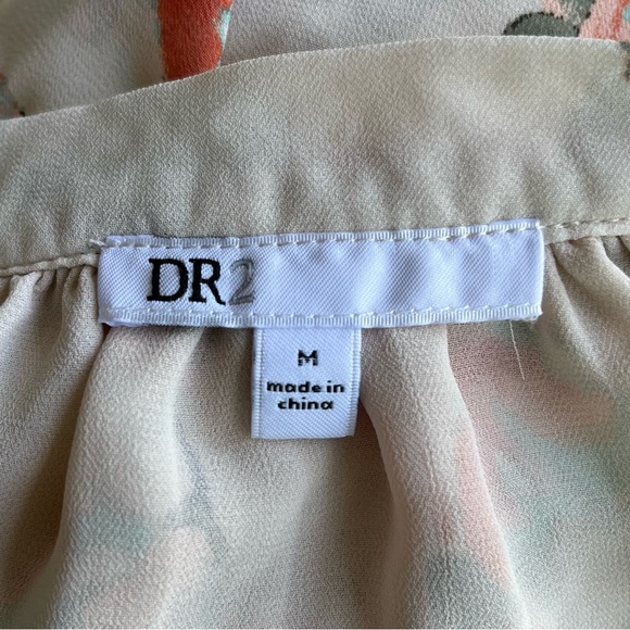 •DR2• Semi-Sheer Lined Floral Bow Tie Blouse - Size Medium - Picture 2 of 10